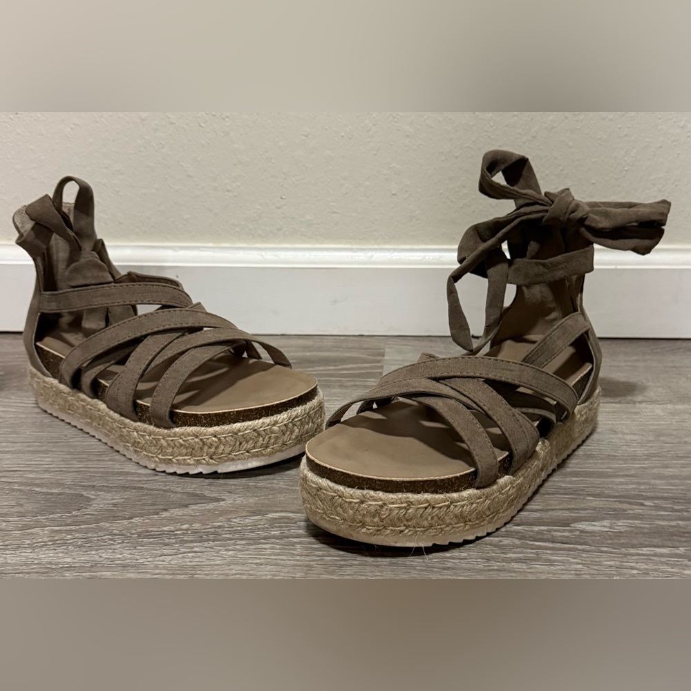 Torrid Lace Up Platform Sandals | Taupe Strappy Espadrille | 7.5WW - Picture 2 of 6